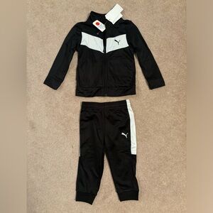 Black and white puma set